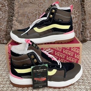 Vans Ultrarange Exo Hi Mte Canteen/Marshmallow WMN